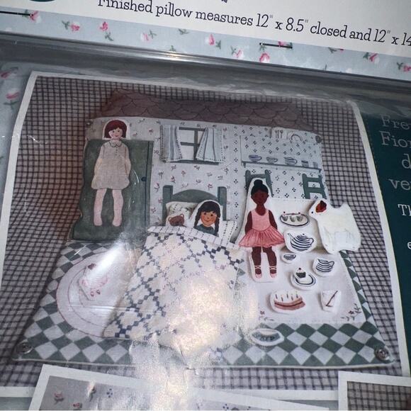 Moda Freya And Friends Dollhouse 1440 11P Moda Fabrics PILLOW NEW Factory Sealed - Picture 5 of 12